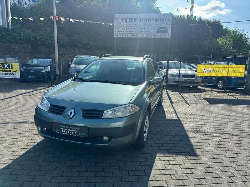 Kupfergrün Gebraucht 2003 Renault Mégane GrandTour Expression Kombi | 2.500 € (Etwas zu teuer) - Bild 1/4