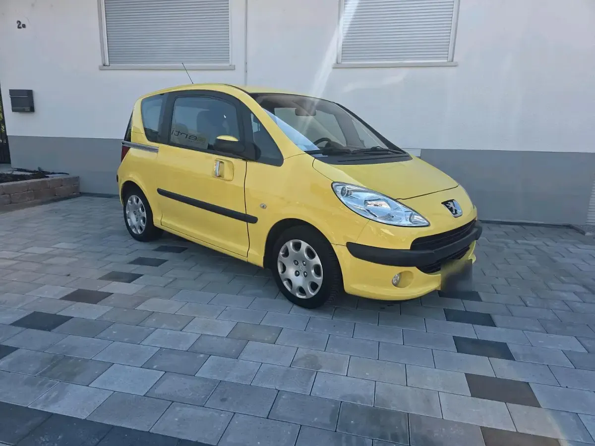 Gebraucht Peugeot 1007 73 PS (53 kW) 2007 Gelb Van / Kleinbus