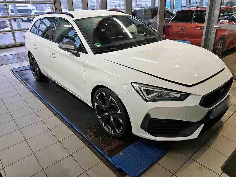 Gebraucht Cupra Leon VZ 310 PS (228 kW) 2024 Candy weiss Kombi