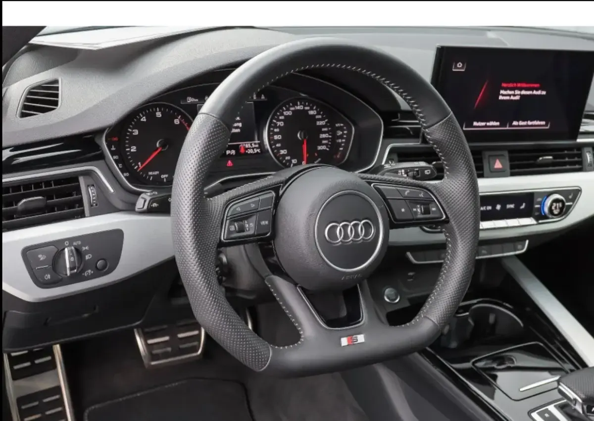 Gebraucht Audi A4 Advanced 150 PS (110 kW) 2019 Grau Kombi