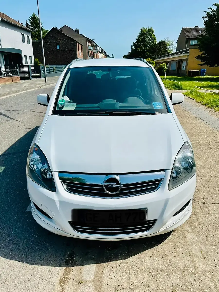 Gebraucht Opel Zafira OPC 125 PS (91 kW) 2011 Weiß Van / Kleinbus