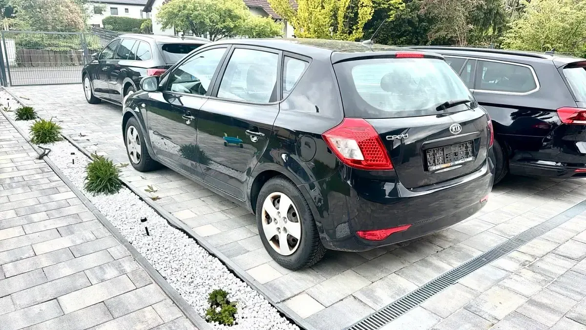 Occasion Kia Ceed 116 ch (85 kW) 2011 Noir Citadine