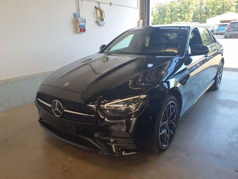 Schwarz/baltic black Gebraucht 2021 Mercedes E300 AMG Limousine | 30.790 € (Fairer Preis) - Bild 1/4