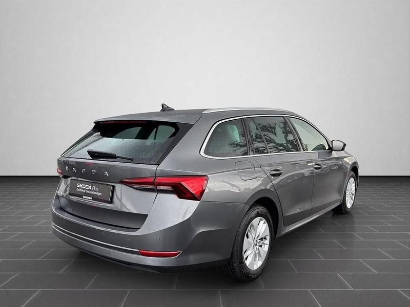 Gebraucht Skoda Octavia 150 PS (110 kW) 2024 Graphitegrau metallic (metallic) Limousine