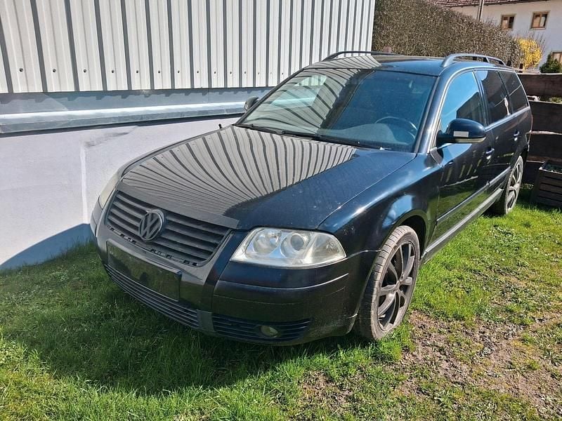 Gebraucht VW Passat 131 PS (96 kW) 2004 Schwarz Kombi