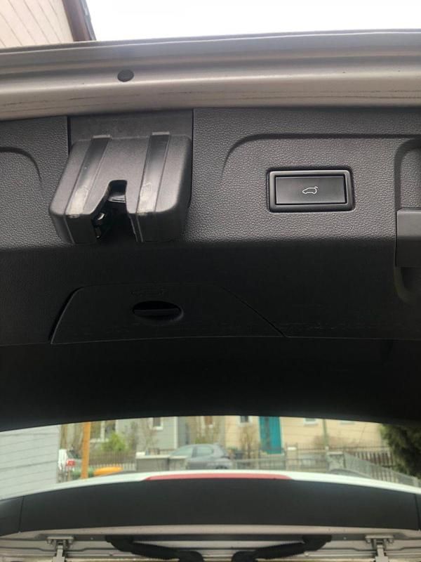 Gebraucht VW Touran Highline 150 PS (110 kW) 2017 Silber Van / Kleinbus