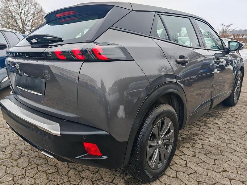 Gebraucht Peugeot 2008 131 PS (96 kW) 2022 Grau SUV