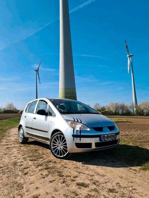 Grau Gebraucht 2005 Mitsubishi Colt Top Limousine | 1.900 € (Fairer Preis) - Bild 1/4