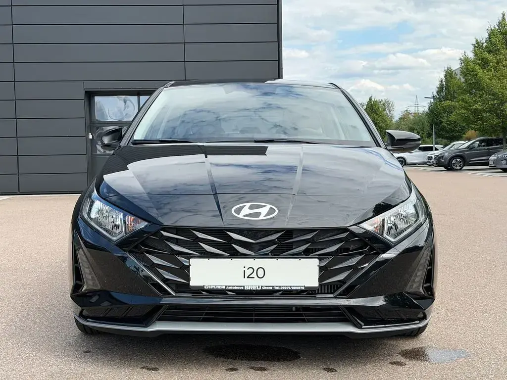 Neu Hyundai i20 Select 101 PS (74 kW) 2025 Schwarz Kleinwagen