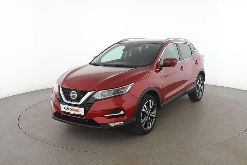 Rot Gebraucht 2018 Nissan Qashqai N-Connecta SUV | 16.300 € (Fairer Preis) - Bild 1/3