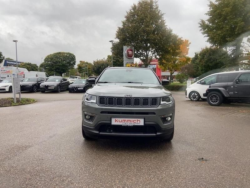 Gebraucht Jeep Compass 150 PS (110 kW) 2021 Grau SUV