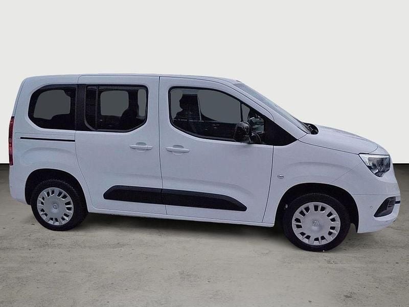 Gebraucht Opel Combo Life Elegance 131 PS (96 kW) 2022 Weiß Van / Kleinbus