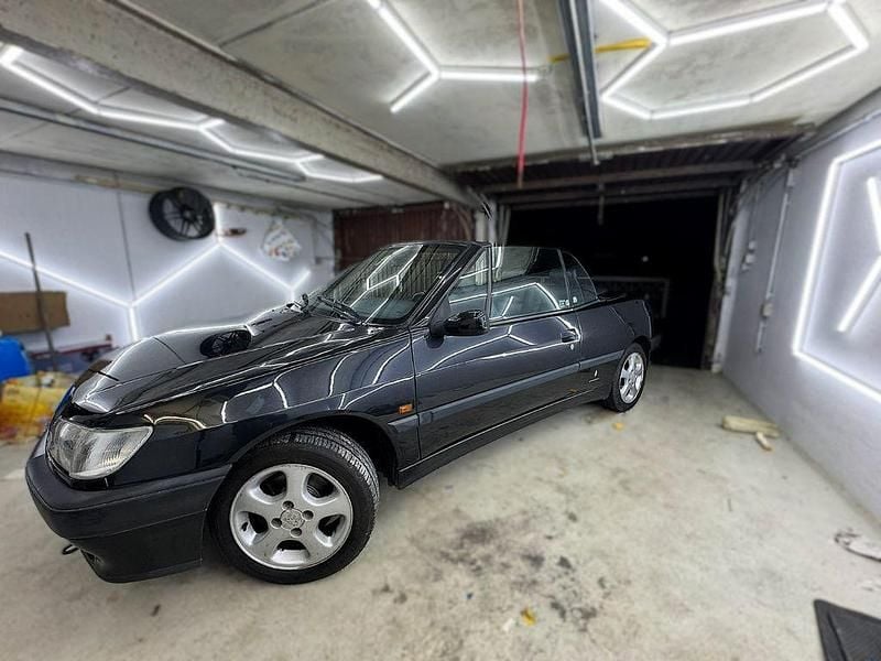 Schwarz Gebraucht 1995 Peugeot 306 Cabriolet Cabrio | 2.200 € - Bild 1/4
