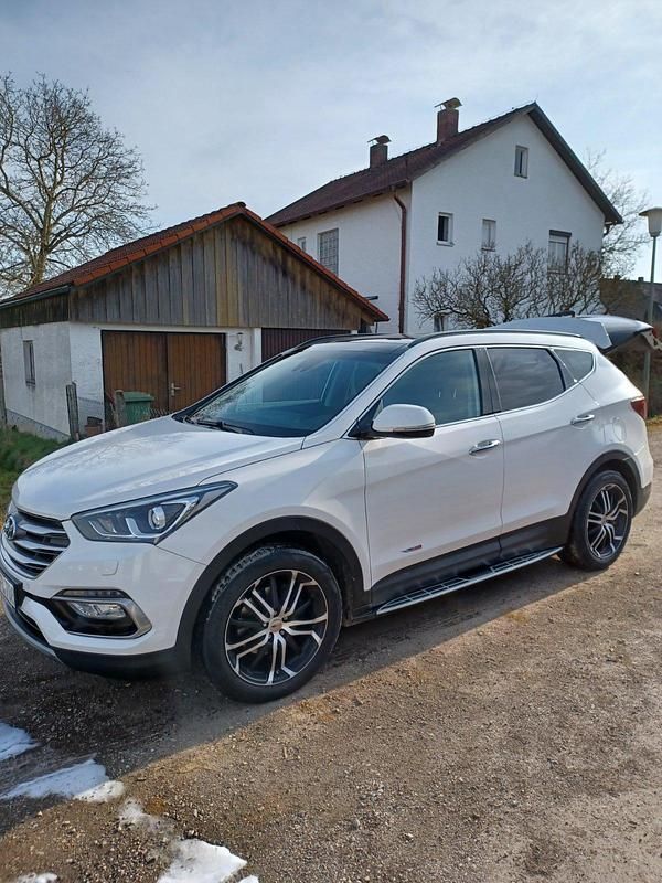 Gebraucht Hyundai Santa Fe 200 PS (147 kW) 2017 Weiß SUV