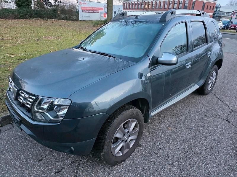 Gebraucht Dacia Duster Basis 105 PS (77 kW) 2017 Grau SUV