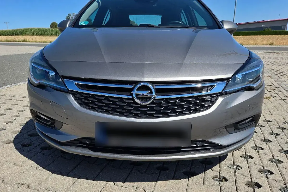Gebraucht Opel Astra Innovation 150 PS (110 kW) 2016 Grau Limousine