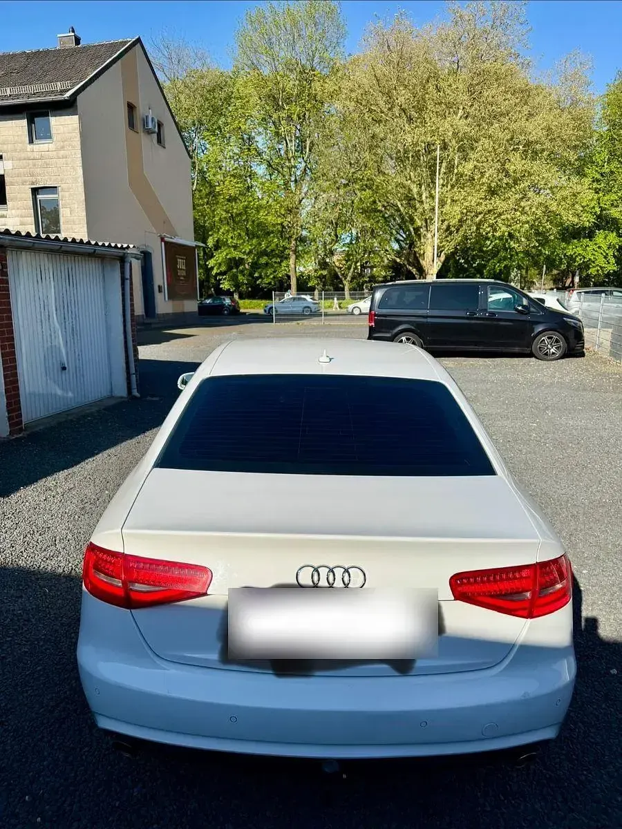 Gebraucht Audi A4 Ambiente 204 PS (150 kW) 2014 Weiß Limousine