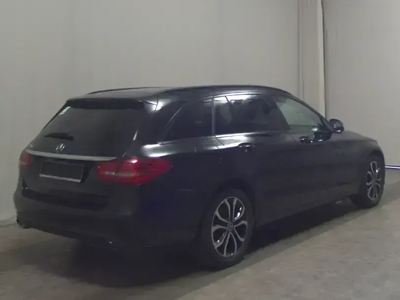 Gebraucht Mercedes C220 Avantgarde 194 PS (142 kW) 2019 Schwarz Kombi