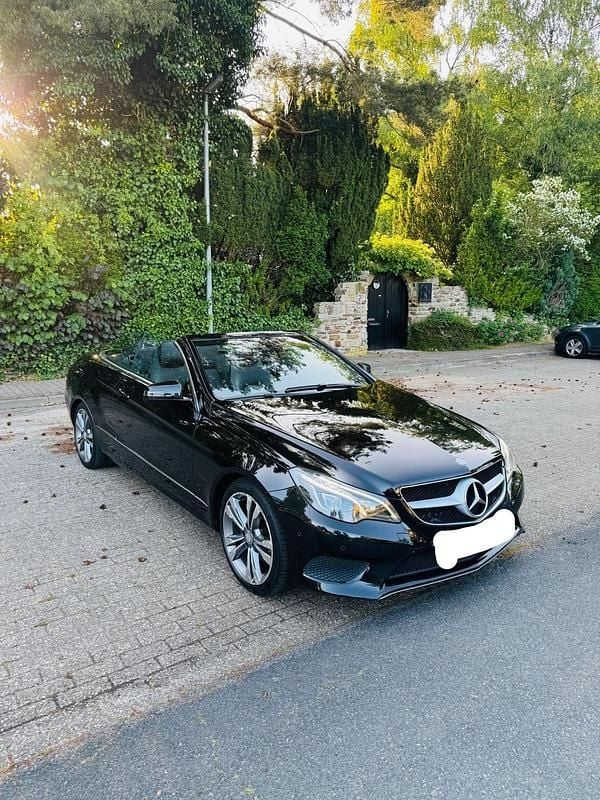 Schwarz Gebraucht 2014 Mercedes E200 Cabrio | 14.999 € (Guter Preis) - Bild 1/4