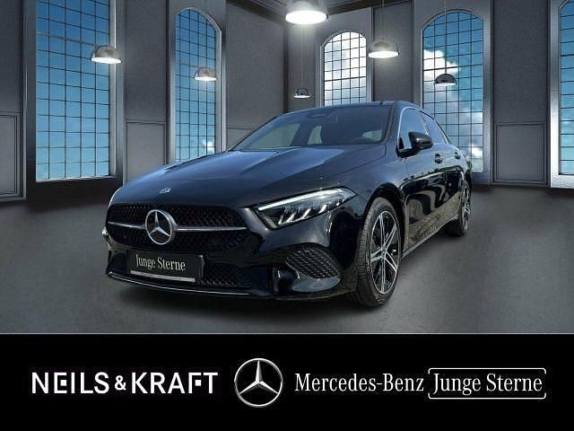 Schwarz Gebraucht 2024 Mercedes A200 Progressive Kleinwagen | 32.880 € (Etwas zu teuer) - Bild 1/4