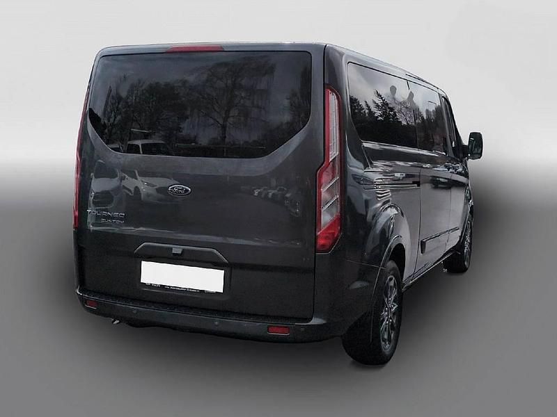 Gebraucht Ford Tourneo Titanium 131 PS (96 kW) 2019 Grau Kombi
