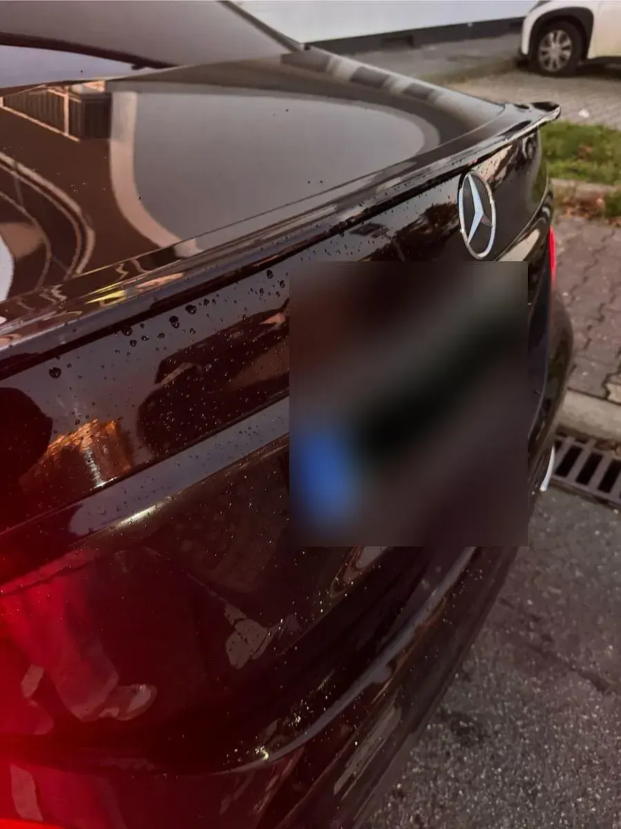 Gebraucht Mercedes E220 Premium 194 PS (142 kW) 2021 Schwarz Limousine