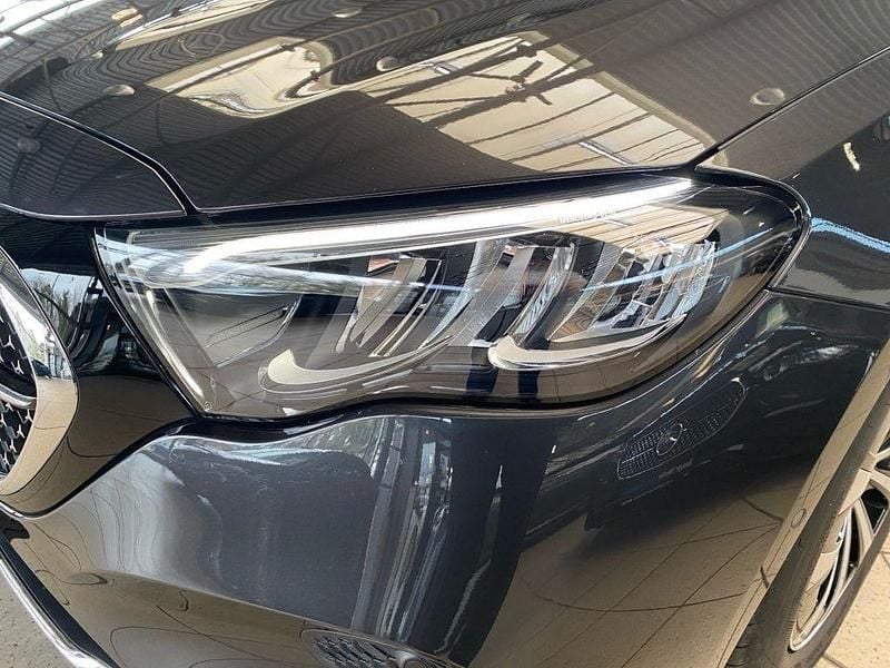 Gebraucht Mercedes E220 Avantgarde 197 PS (144 kW) 2024 Grau Limousine