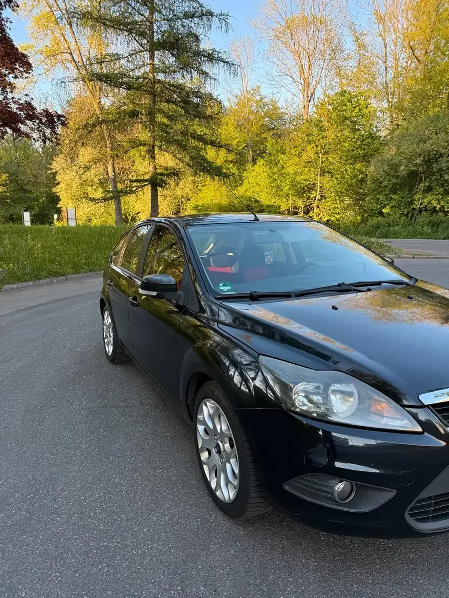 Second-hand Ford Focus 115 CP (84 kW) 2008 Negru Hatchback