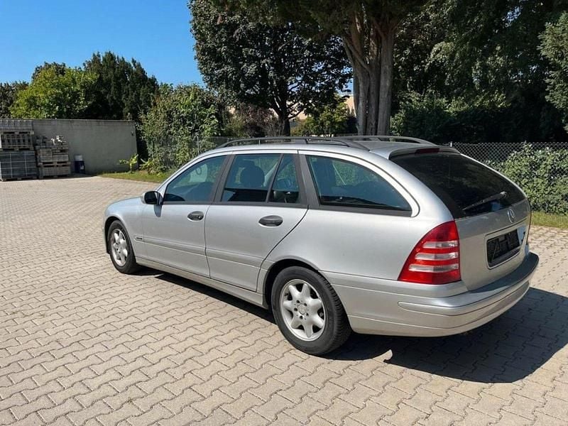 Silber Gebraucht 2005 Mercedes C200 Kombi | 1.250 € - Bild 1/4