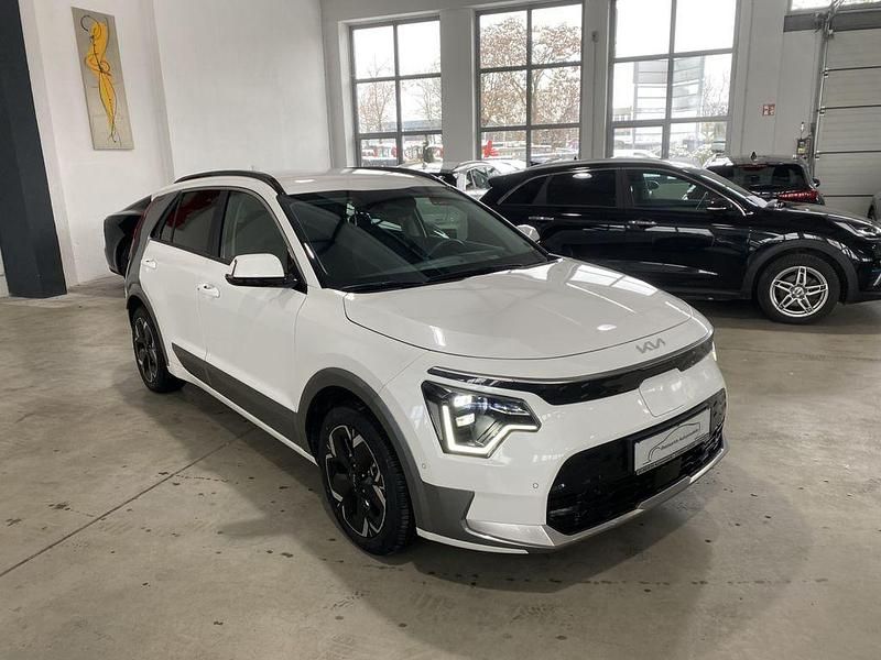 Gebraucht Kia e-Niro Inspiration 150 kW (204 PS) 2023 Weiß SUV