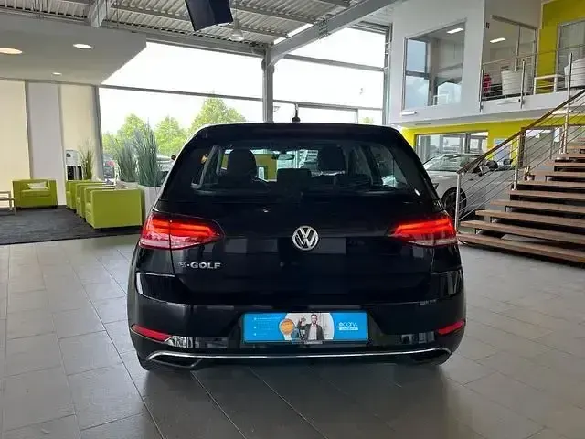 Używany VW e-Golf 100 kW (136 KM) 2020 Andere Hatchback