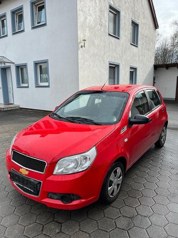 Gebraucht Chevrolet Aveo 84 PS (61 kW) 2009 Rot Kleinwagen