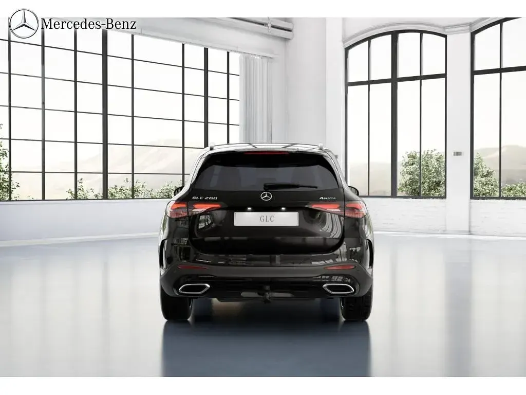 Gebraucht Mercedes GLC200 Advanced 204 PS (150 kW) 2024 Metalliclack obsidianschwarz SUV