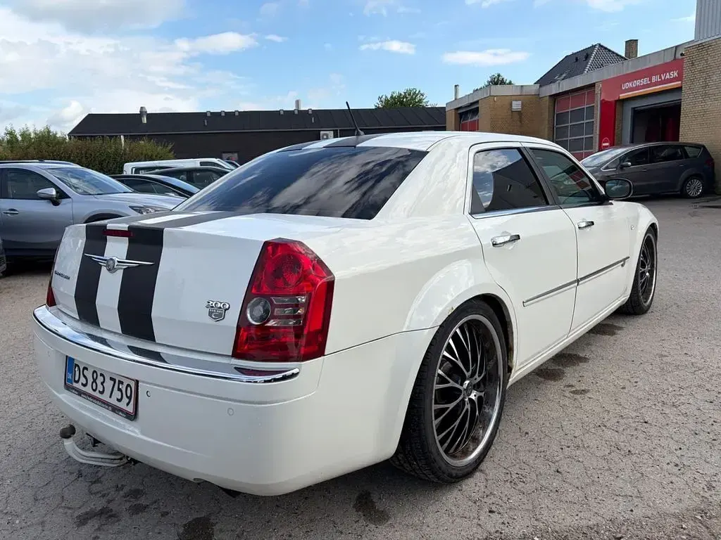 Gebraucht Chrysler 300C Premium 340 PS (250 kW) 2009 Weiß Limousine