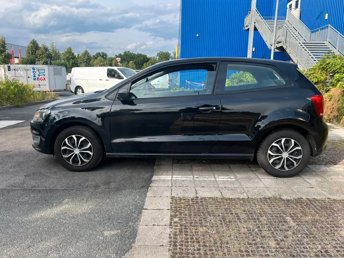 Gebraucht VW Polo 60 PS (44 kW) 2010 Schwarz Kleinwagen