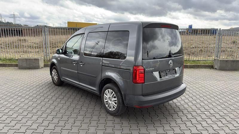 Gebraucht VW Caddy Trendline 102 PS (75 kW) 2019 Grau Van / Kleinbus
