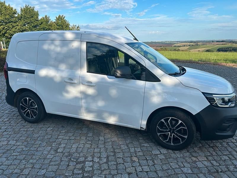 Weiß Gebraucht 2021 Renault Kangoo Van / Kleinbus | 14.990 € (Fairer Preis) - Bild 1/4