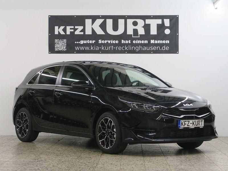 Schwarz Neu 2025 Kia Ceed Limousine | 27.490 € (Teuer) - Bild 1/4