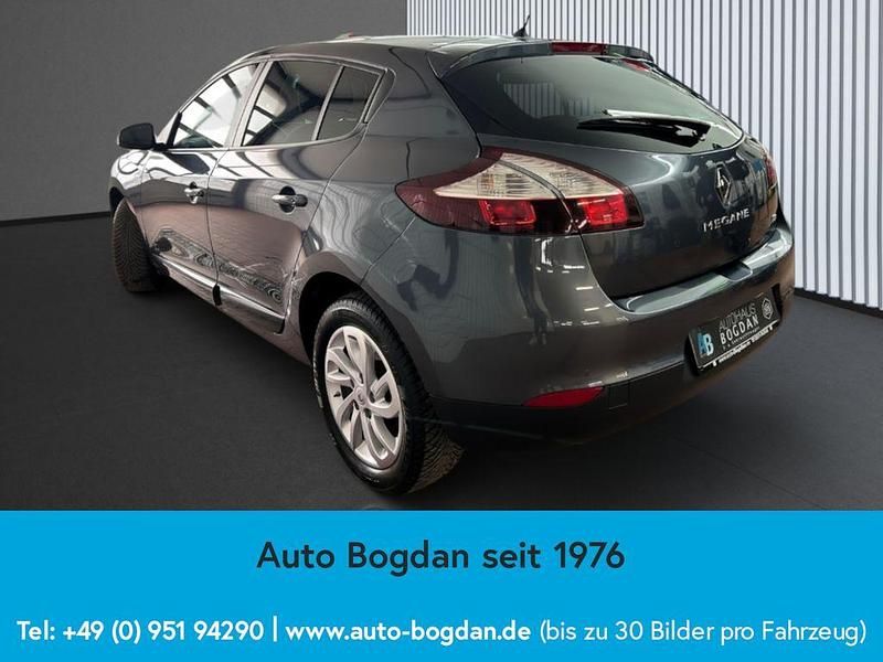 Gebraucht Renault Mégane LIMITED 116 PS (85 kW) 2015 Grau Limousine