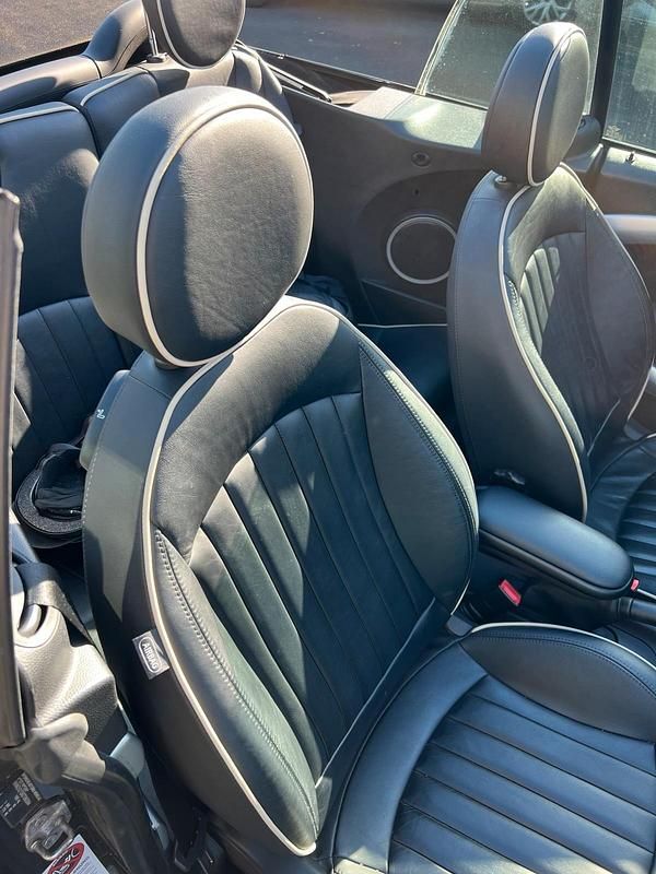 Gebraucht Mini Cooper Cabriolet 122 PS (89 kW) 2012 Blau Cabrio