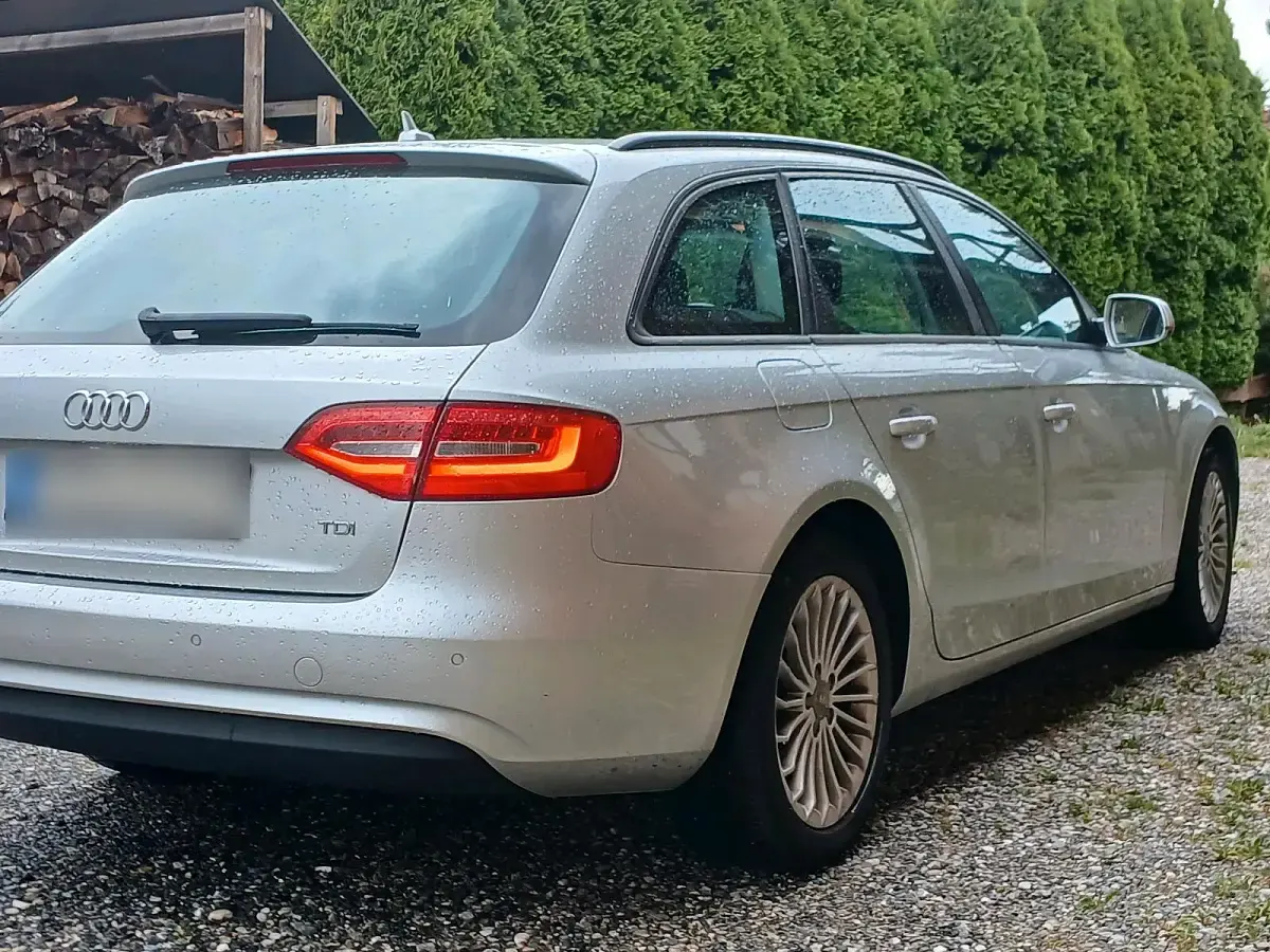 Gebraucht Audi A4 Ambiente 150 PS (110 kW) 2014 Grau Kombi