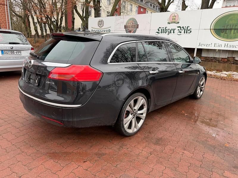 Gebraucht Opel Insignia 160 PS (117 kW) 2011 Schwarz Kombi