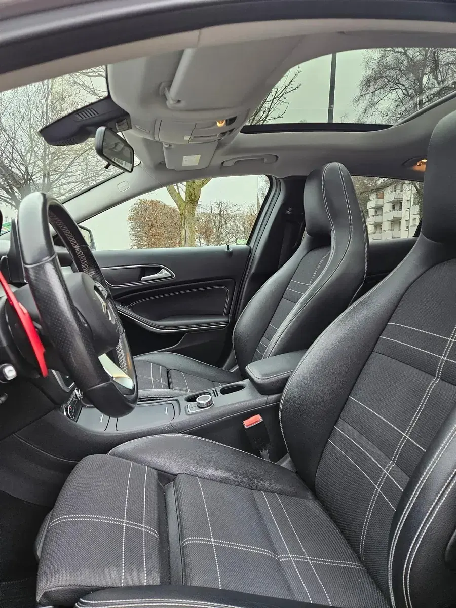 Gebraucht Mercedes GLA220 177 PS (130 kW) 2015 Grau SUV