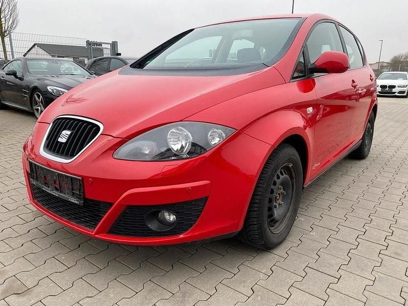 Gebraucht Seat Altea Copa 105 PS (77 kW) 2011 Rot Limousine