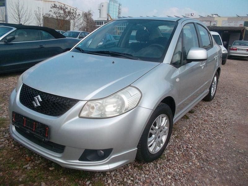 Gebraucht Suzuki SX4 107 PS (78 kW) 2009 Silber Limousine