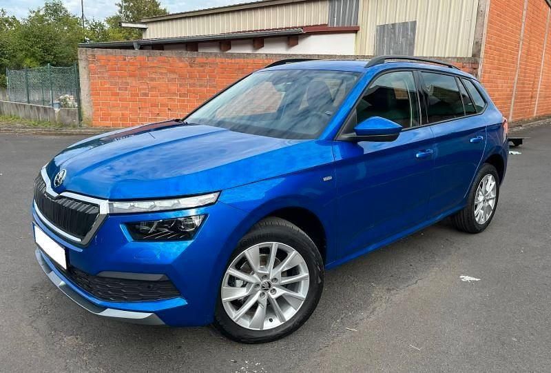 Blau Gebraucht 2023 Skoda Kamiq Tour SUV | 23.990 € - Bild 1/4