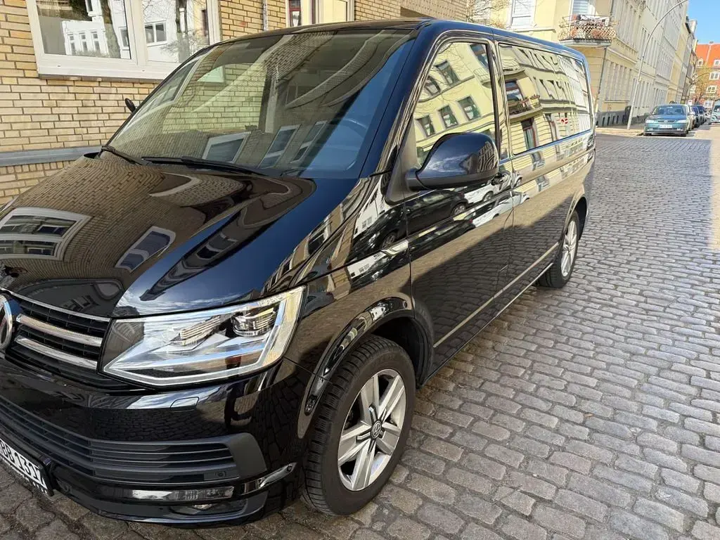 Gebraucht VW Multivan 150 PS (110 kW) 2018 Schwarz Van / Kleinbus
