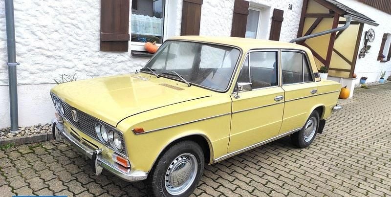 Gebraucht Lada 2103 75 PS (55 kW) 1974 Gelb Limousine