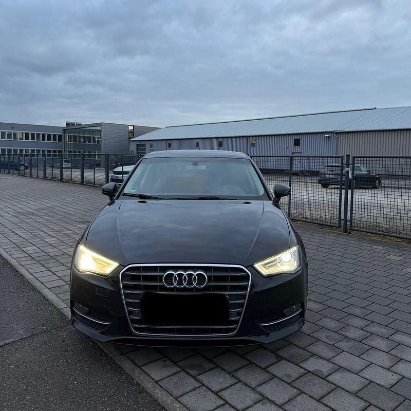 Gebraucht Audi A3 Sportback Ambition 110 PS (80 kW) 2015 Schwarz Kleinwagen