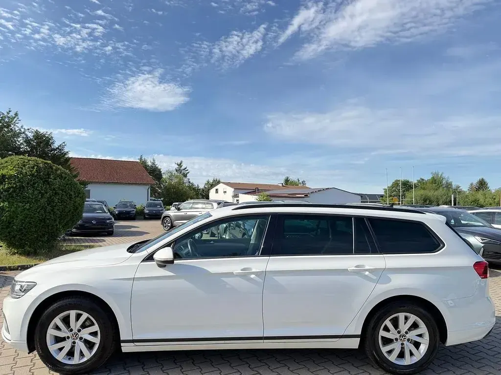 Gebraucht VW Passat Conceptline 122 PS (89 kW) 2021 Weiß Limousine